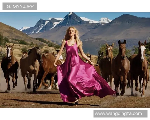 足球明星长发卷发的魅力与风格解析让你领略球场外的时尚风采